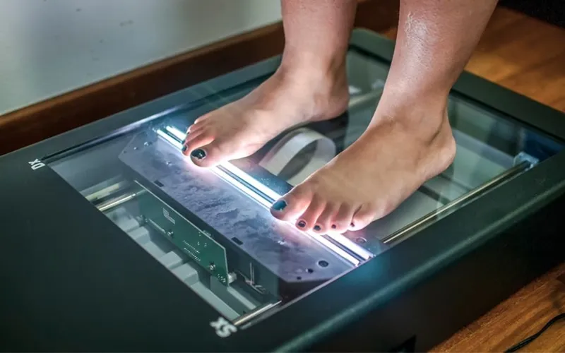 اسکن کف پا در کلینیک بارمان